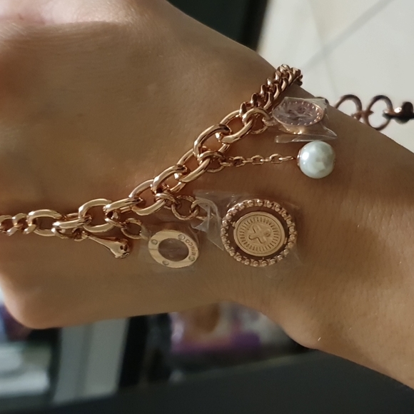 Mimco rose gold braclet - Picture 5 of 9